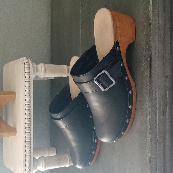 Mia Clogs - Picture 5 of 8